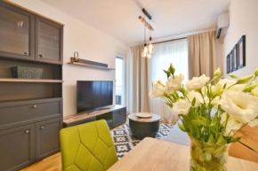 Regina Apartments